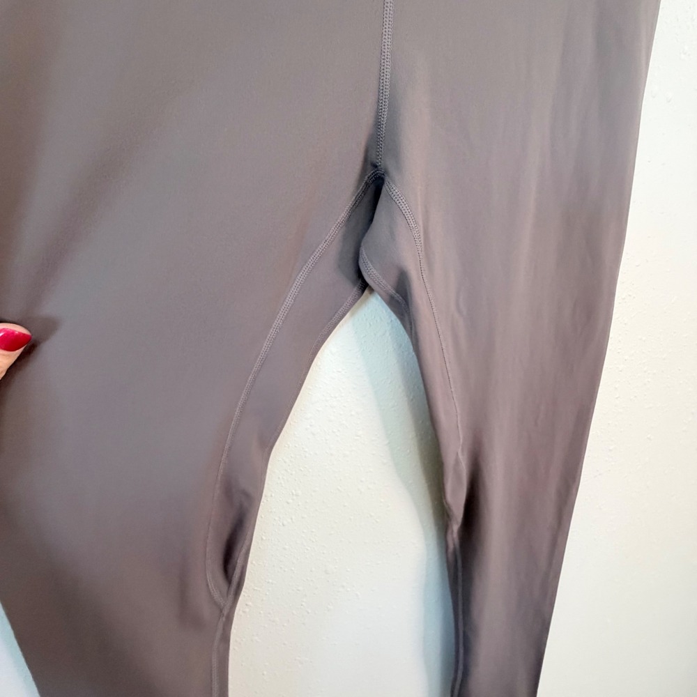 Lululemon High Rise Leggings Womens Mauve Taupe 7/8 Yoga Athleisure No Size Tag - Picture 13 of 14